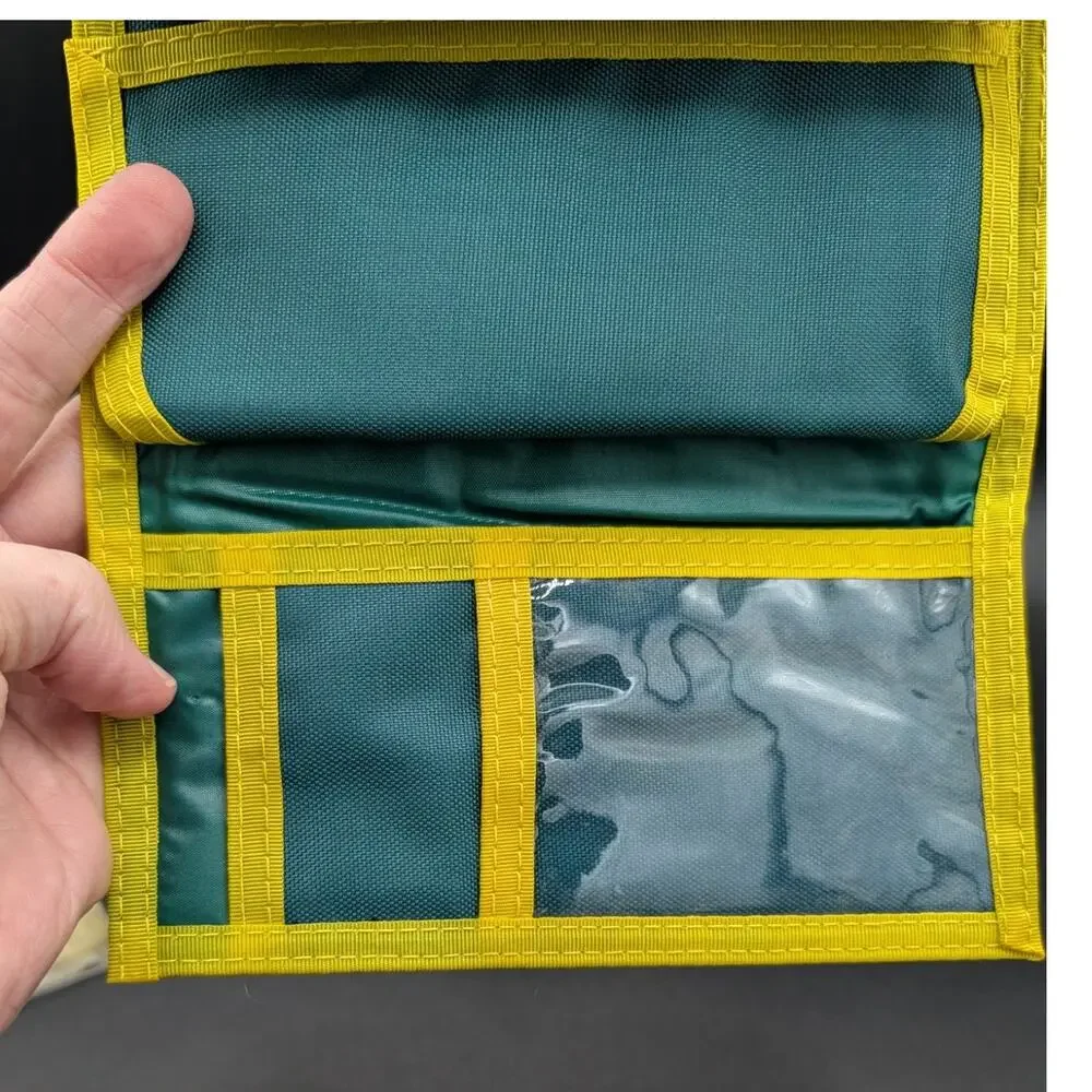 Vintage Oregon Ducks Wallet Mens Gunther Green Yellow Nylon Tri fold Pockets